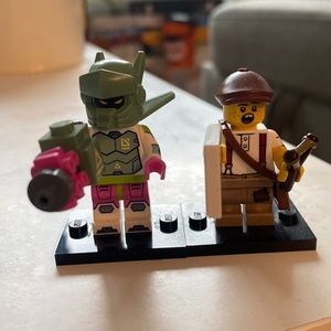 Set of 2 lego mini figures